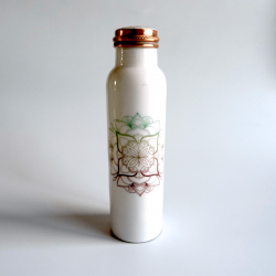Rankų darbo varinė gertuvė su lotoso mandalos raštu (900 ml)